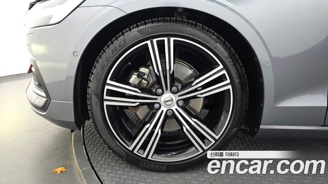 Volvo S60 T5 Inscroption — пробег 83 163 км
