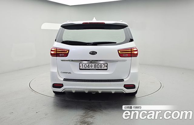 Kia Carnival из Кореи Encar