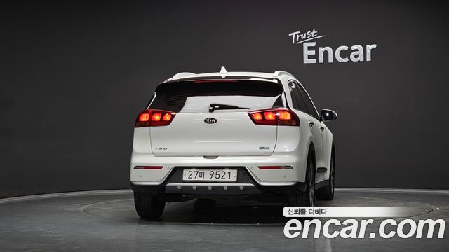 Kia Niro из Кореи Encar