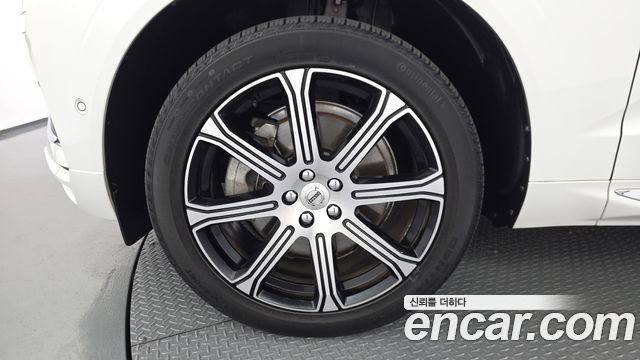 Volvo XC60 D5 Inscription — пробег 103 511 км