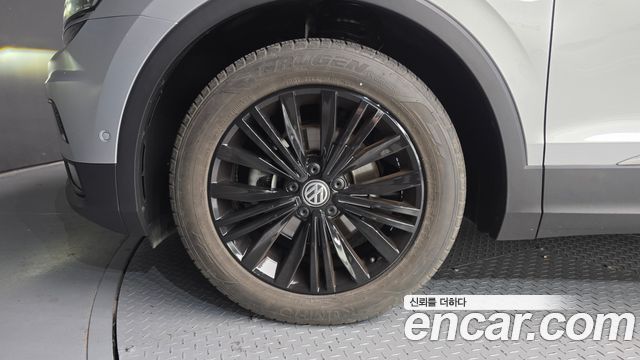 Volkswagen Tiguan 2.0 TDI Prestige — пробег 142 666 км