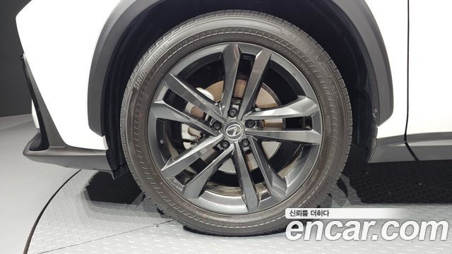 Lexus NX из Кореи Encar