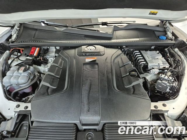 Volkswagen Touareg 3.0 TDI Prestige — пробег 60 083 км