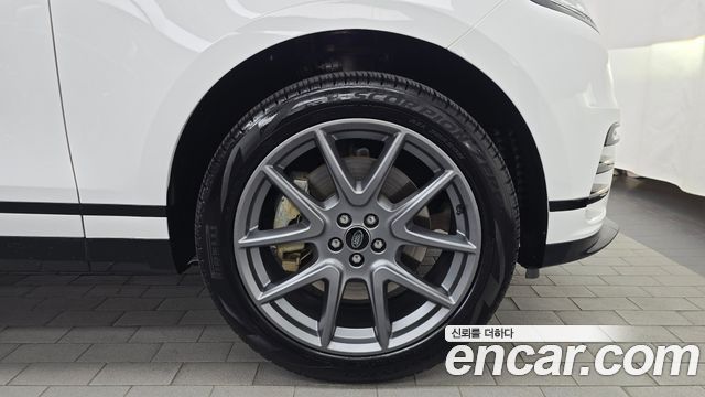 Land Rover Range Rover Velar 3.0 P400 R-Dynamic HSE — пробег 68 831 км