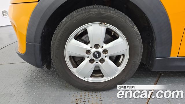 Mini Cooper Standard Third Generation — пробег 98 933 км