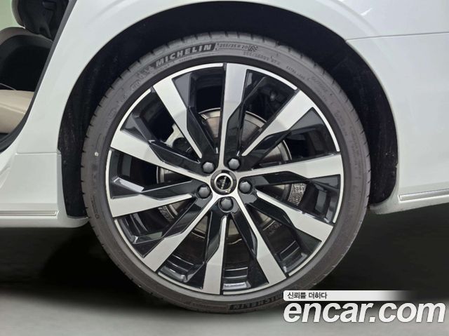 Volvo S90 B5 Ultra Bright Air sus — пробег 843 км