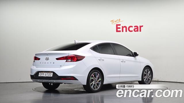 Hyundai AVANTE из Кореи Encar