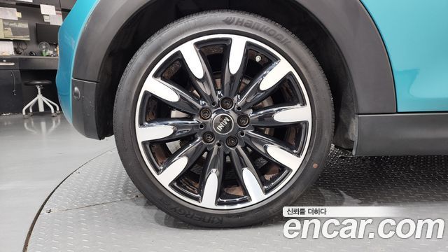 Mini Cooper Convertible Standard 3rd — пробег 33 134 км