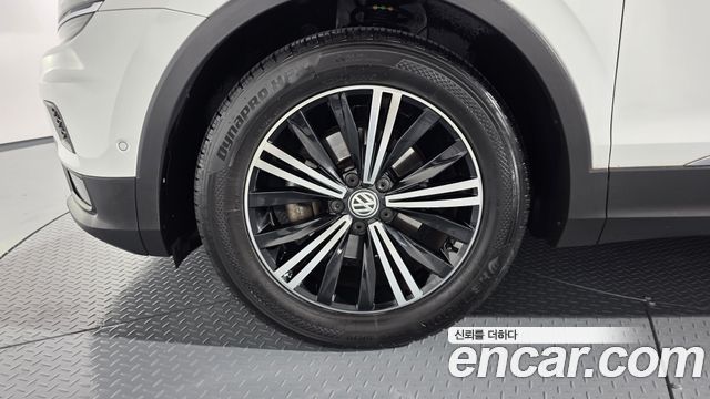 Volkswagen Tiguan 2.0 TDI Prestige — пробег 98 319 км