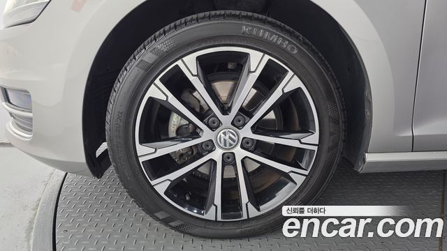 Volkswagen Golf 2.0 TDI Premium — пробег 111 143 км