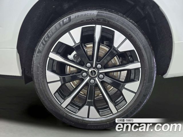 Volvo XC60 T8 Ultra Bright — пробег 1 109 км