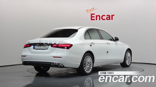 Mercedes-Benz E-Class из Кореи Encar
