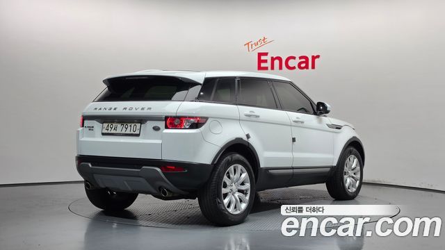 Land Rover Range Rover Evoque 2.2 SD4 Pure — пробег 99 077 км — фото 2 из 5