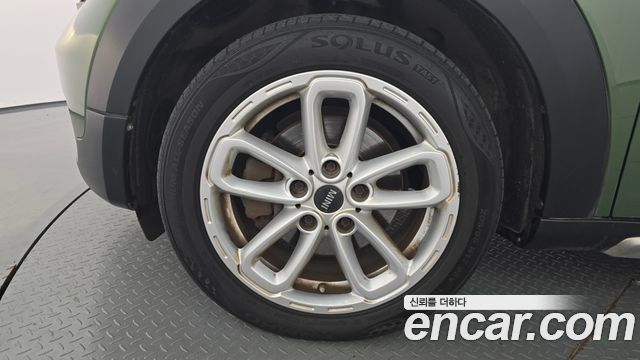 Mini Countryman ALL4 1st — пробег 113 006 км