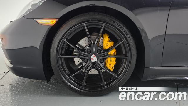 Porsche 718 2.5 GTS — пробег 35 587 км
