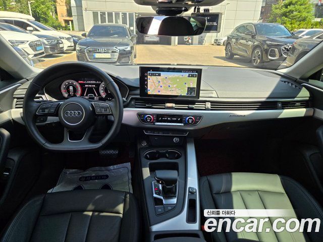 Audi A5 40 TFSI Quattro Sportback — пробег 11 700 км