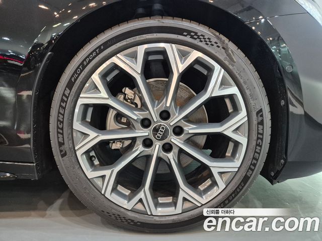 Audi A6 40 TFSI S Line — пробег 20 км