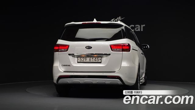 Kia Carnival из Кореи Encar