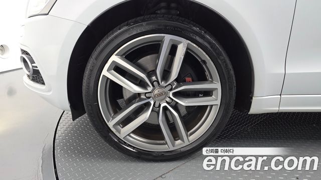 Audi SQ5 3.0 TDI Quattro 8R — пробег 132 478 км