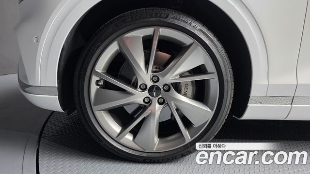 Genesis GV70 из Кореи Encar