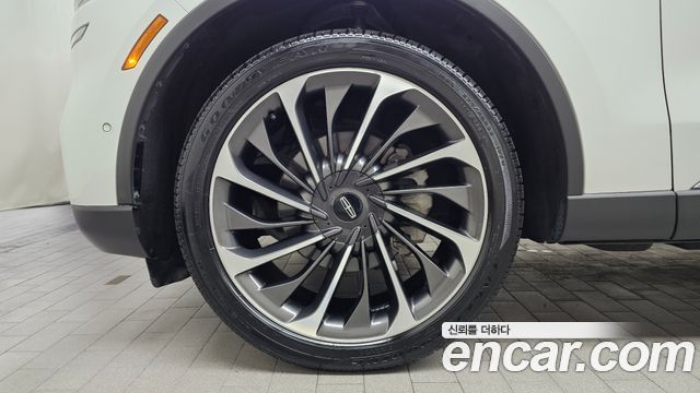 Lincoln Aviator 3.0 Reserve  AWD — пробег 62 503 км — фото 5 из 5