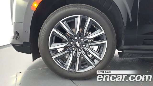 Cadillac Escalade 6.2 ESV ESV Sports Platinum — пробег 81 879 км