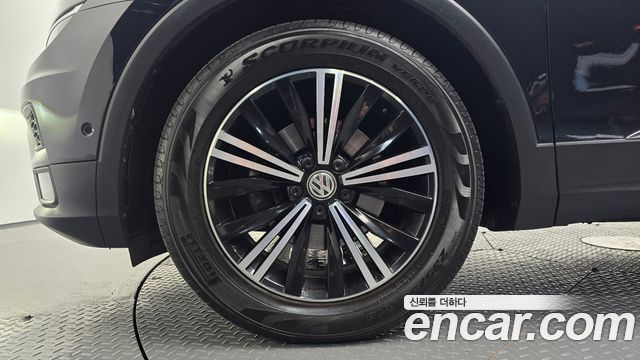 Volkswagen Tiguan 2.0 TDI Prestige — пробег 32 222 км — фото 5 из 5