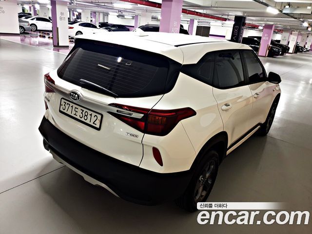 Kia Seltos из Кореи Encar