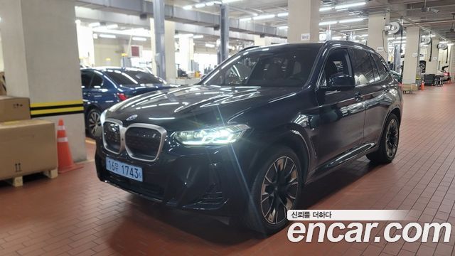 BMW iX3 M Sports — пробег 13 550 км — фото 2 из 5
