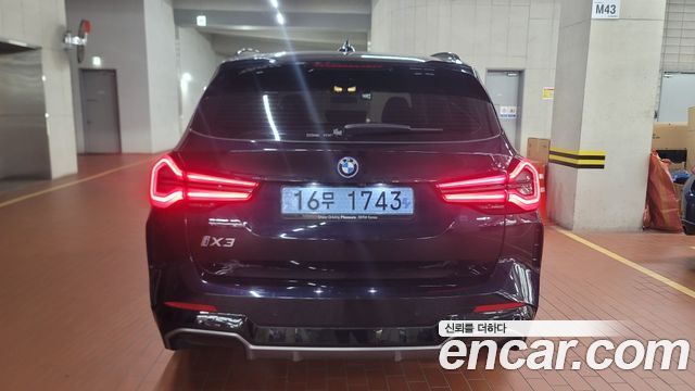 BMW iX3 M Sports — пробег 13 550 км — фото 5 из 5