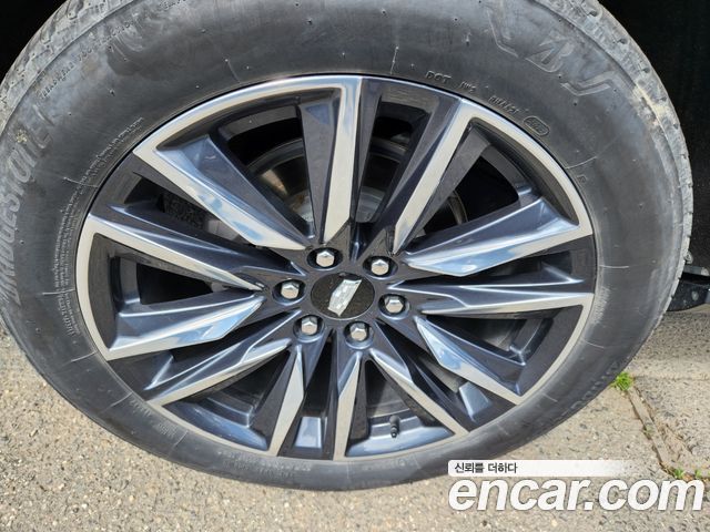 Cadillac Escalade 6.2 ESV ESV Premium Luxury Platinum — пробег 40 000 км