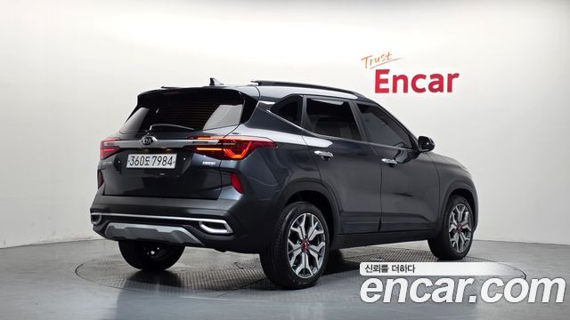 Kia Seltos из Кореи Encar