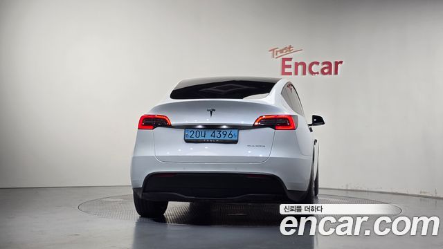 Tesla Model Y Long Range AWD — пробег 141 878 км — фото 4 из 5