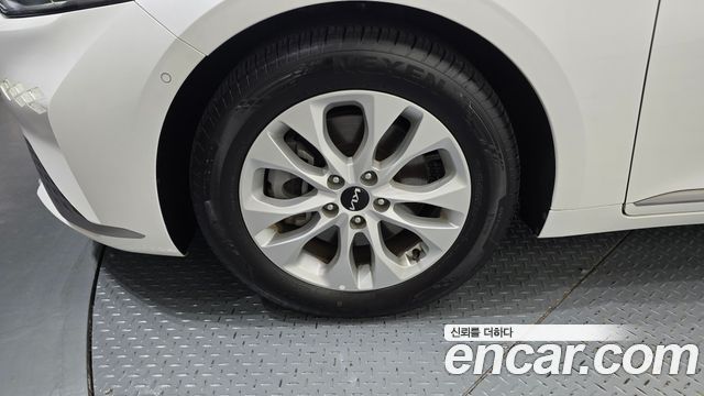 Kia K8 из Кореи Encar