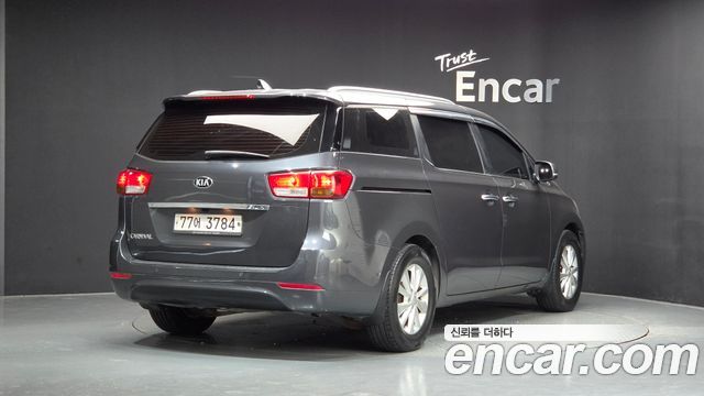 Kia Carnival из Кореи Encar