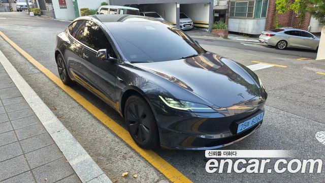 Tesla Model 3 Premium Long Range RWD — пробег 4 800 км — фото 2 из 5