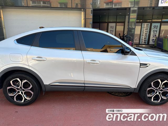 Renault (Samsung) Arkana 1.6 E-TECH Iconic — пробег 41 500 км — фото 5 из 5