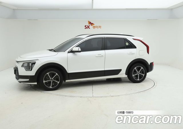 Kia Niro Trendy — пробег 182 930 км — фото 2 из 5