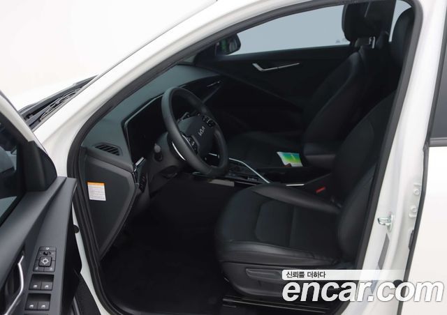 Kia Niro Trendy — пробег 182 930 км — фото 4 из 5