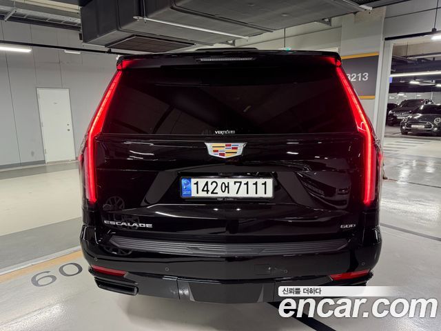 Cadillac Escalade 6.2 Sports Platinum — пробег 24 856 км — фото 5 из 5