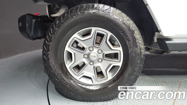 Jeep Wrangler 2.8 Diesel Sahara 4Door — пробег 187 813 км — фото 5 из 5