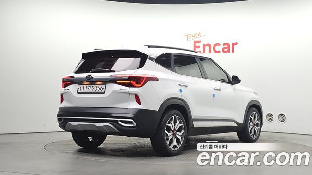 Kia Seltos из Кореи Encar