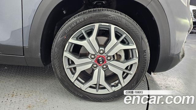 Kia Seltos из Кореи Encar