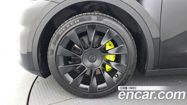 Tesla Model Y Long Range AWD — пробег 88 774 км — фото 5 из 5