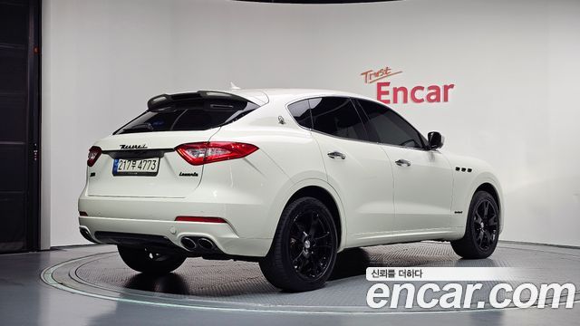 Maserati Levante 3.0 AWD GranSport — пробег 128 038 км — фото 2 из 5