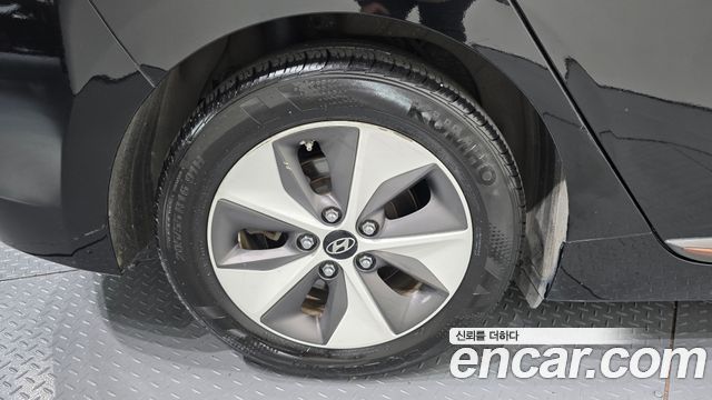 Hyundai Ioniq из Кореи Encar