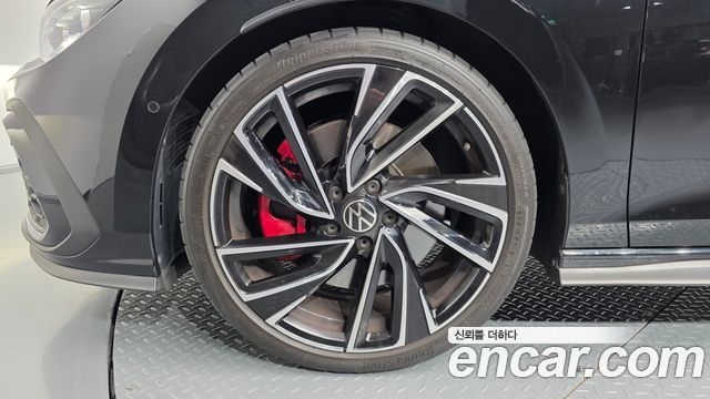 Volkswagen Golf 2.0 GTI — пробег 17 110 км — фото 5 из 5