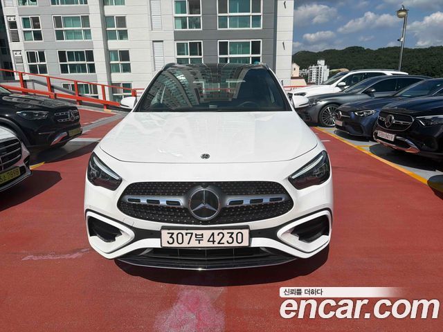 Mercedes-Benz GLA-Class GLA250 4MATIC — пробег 11 077 км — фото 2 из 4