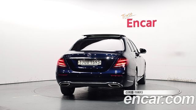 Mercedes-Benz E-Class E300 4MATIC Exclusive — пробег 153 954 км — фото 4 из 5