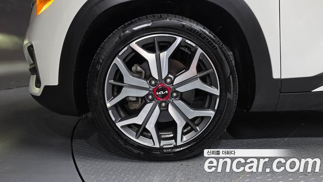Kia Seltos из Кореи Encar